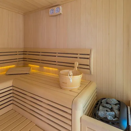 Beeindruckendes Nur 100 Meter Zum Mit Jacuzzi, Sauna, Meerblick, Wifi
