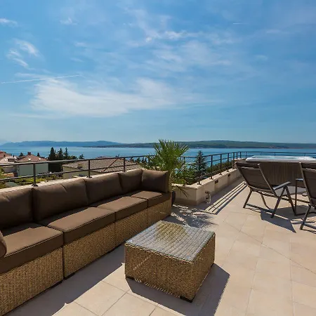 Lejlighed Beeindruckendes Nur 100 Meter Zum Mit Jacuzzi, Sauna, Meerblick, Wifi Dramalj