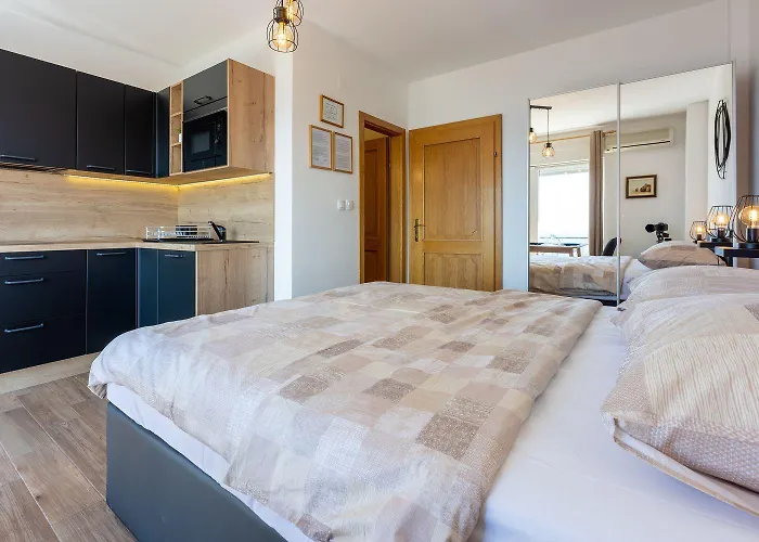 公寓 Beeindruckendes Nur 100 Meter Zum Mit Jacuzzi, Sauna, Meerblick, Wifi