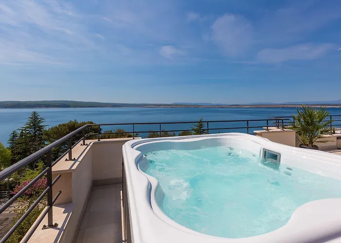 Beeindruckendes Nur 100 Meter Zum Mit Jacuzzi, Sauna, Meerblick, Wifi Appartamento Dramalj